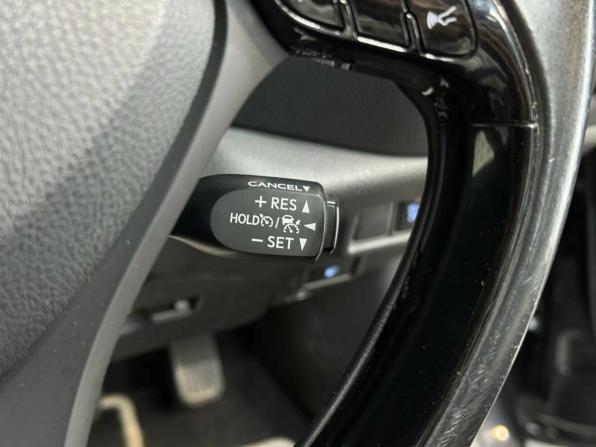 Toyota C-HR I с пробегом 2018 года, цена 1 957 000 рублей, 67690 км, внедорожник, Автокод Объявления