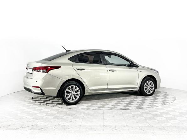 Hyundai Solaris II с пробегом 2019 года, цена 947 000 рублей, 170474 км, седан, Автокод Объявления
