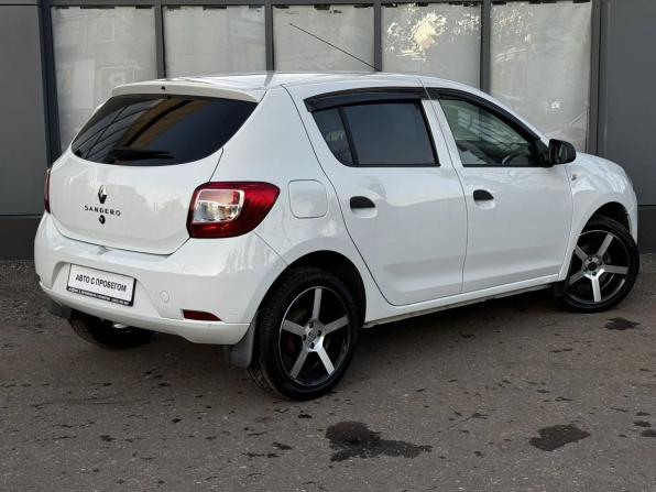 Renault Sandero II Рестайлинг с пробегом 2020 года, цена 985 000 рублей, 50042 км, хэтчбек, Автокод Объявления