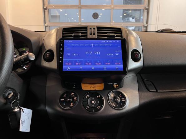 Toyota RAV4 III (XA30) Рестайлинг с пробегом 2012 года, цена 1 367 000 рублей, 243471 км, внедорожник, Автокод Объявления