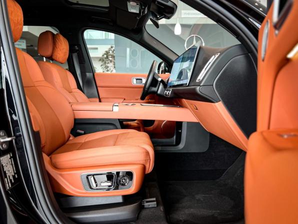 Li Auto (Lixiang) L9 I Рестайлинг с пробегом 2025 года, цена 9 100 000 рублей, 5 км, внедорожник, Автокод Объявления