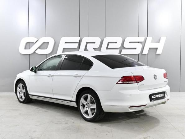 Volkswagen Passat B8 с пробегом 2016 года, цена 1 499 000 рублей, 229662 км, седан, Автокод Объявления
