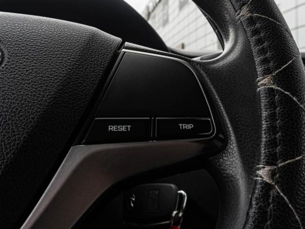 Hyundai Solaris II с пробегом 2019 года, цена 1 165 000 рублей, 233390 км, седан, Автокод Объявления