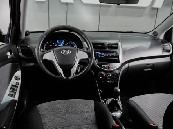 Hyundai Solaris I с пробегом 2012 года, цена 634 000 рублей, 287054 км, седан, Автокод Объявления