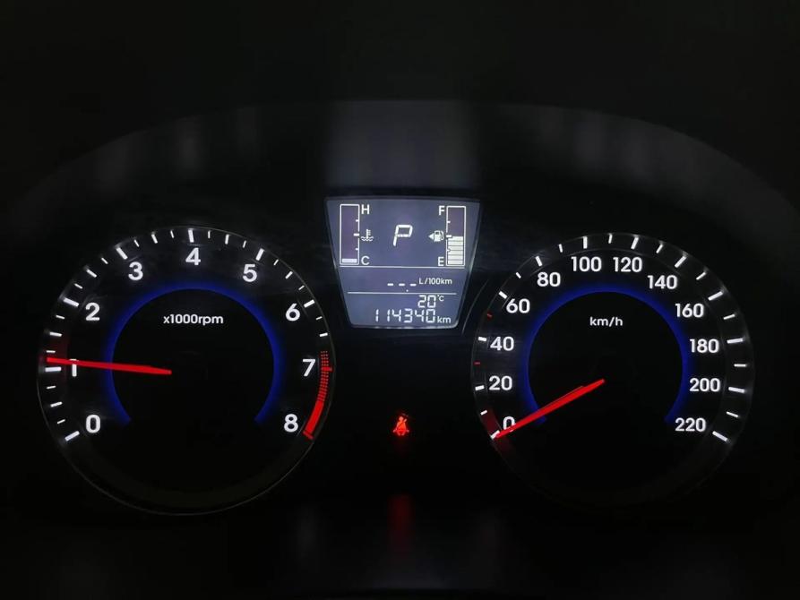 Hyundai Solaris I Рестайлинг Москва  - изображение 14