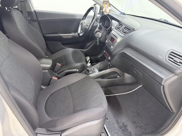 Kia Rio III Рестайлинг с пробегом 2016 года, цена 1 140 000 рублей, 78430 км, хэтчбек, Автокод Объявления