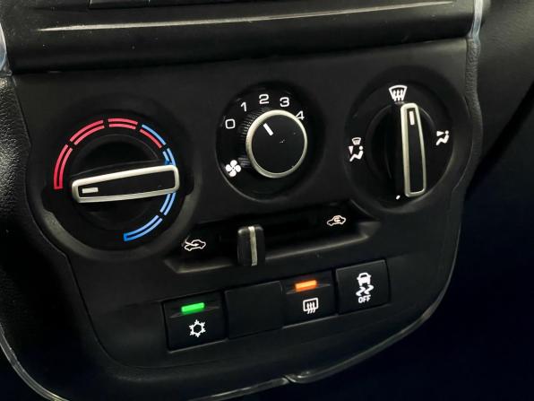 Lada (ВАЗ) Granta I Рестайлинг с пробегом 2018 года, цена 670 000 рублей, 69800 км, седан, Автокод Объявления