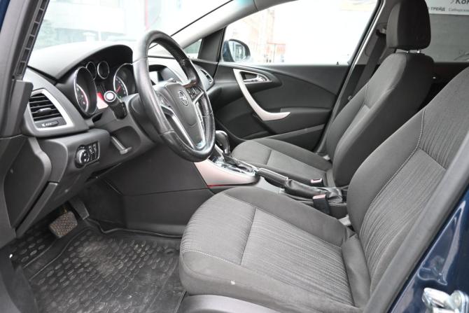 Opel Astra J с пробегом 2010 года, цена 590 000 рублей, 230000 км, хэтчбек, Автокод Объявления