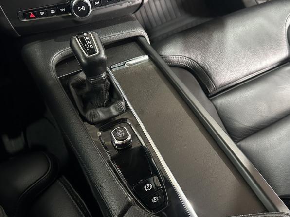 Volvo V90 Cross Country I с пробегом 2018 года, цена 2 865 000 рублей, 218806 км, универсал, Автокод Объявления