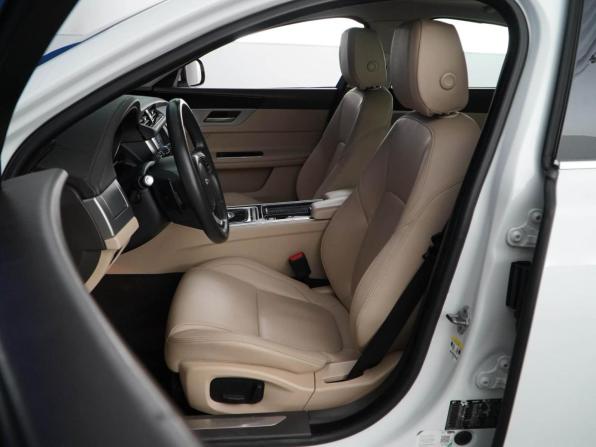 Jaguar XF II с пробегом 2016 года, цена 1 997 055 рублей, 199438 км, седан, Автокод Объявления