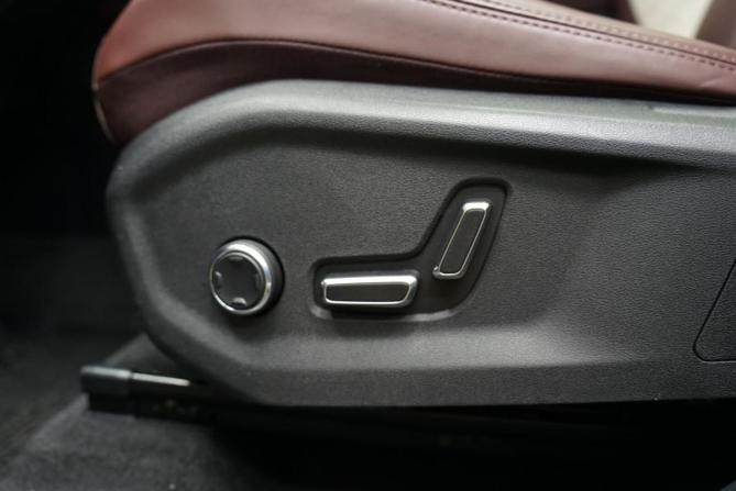 Geely Monjaro I с пробегом 2023 года, цена 3 390 000 рублей, 45000 км, внедорожник, Автокод Объявления