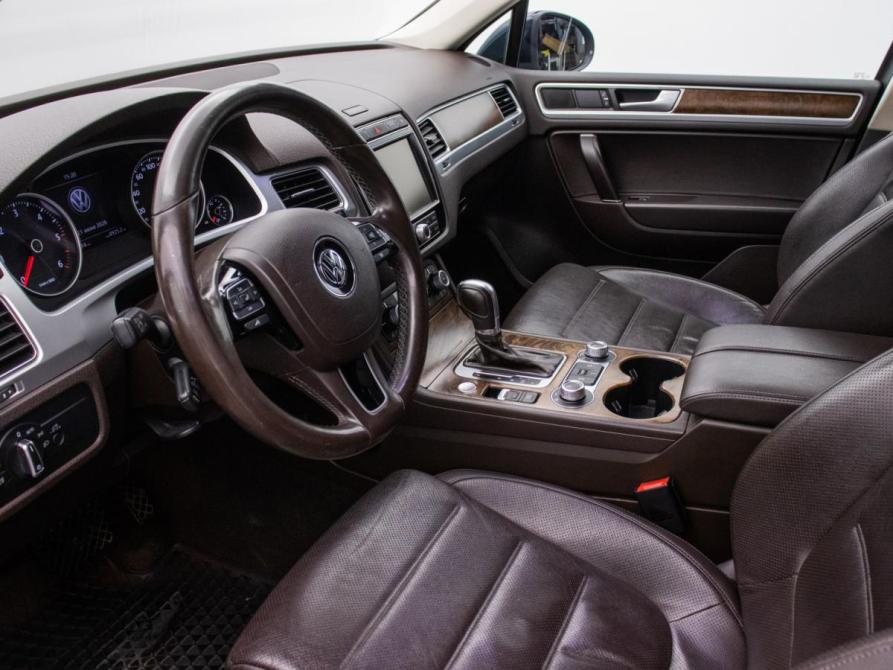 Volkswagen Touareg II Рестайлинг Москва  - изображение 11