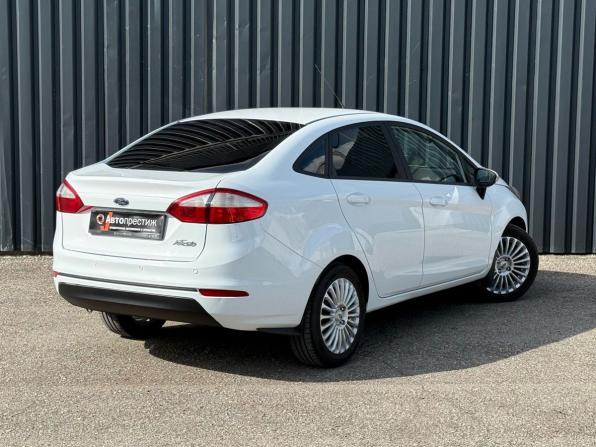 Ford Fiesta Mk6 Рестайлинг с пробегом 2016 года, цена 715 000 рублей, 118996 км, седан, Автокод Объявления