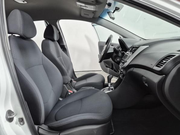 Hyundai Solaris I с пробегом 2013 года, цена 684 000 рублей, 138409 км, хэтчбек, Автокод Объявления