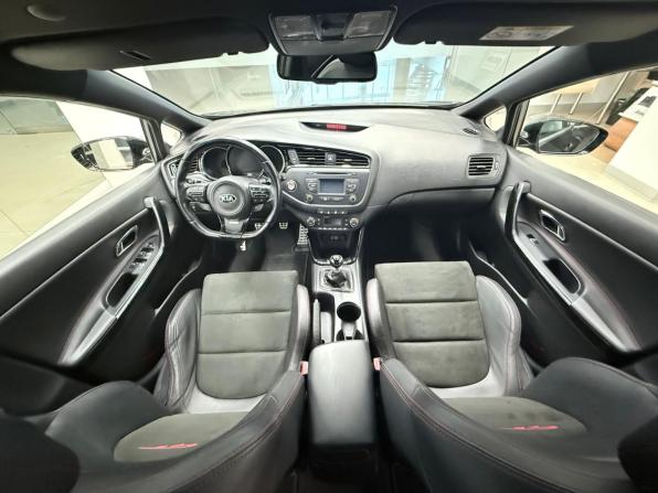 Kia Ceed GT I Рестайлинг с пробегом 2016 года, цена 1 490 000 рублей, 96931 км, хэтчбек, Автокод Объявления