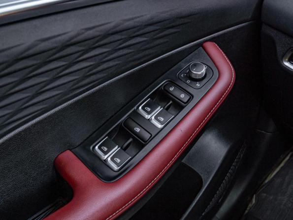 Geely Coolray I Рестайлинг с пробегом 2023 года, цена 2 341 000 рублей, 50212 км, внедорожник, Автокод Объявления