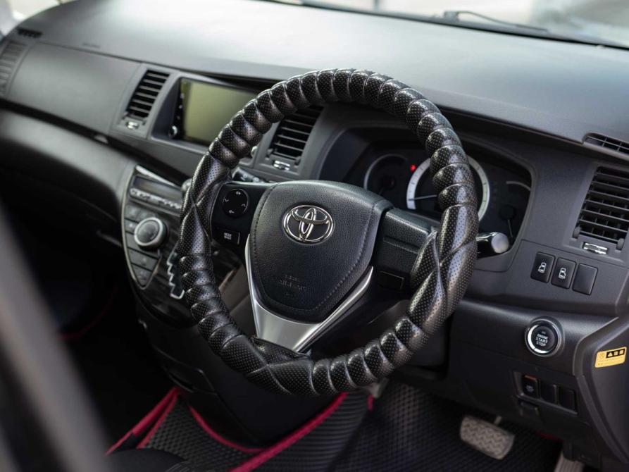 Toyota ISis I Рестайлинг Новосибирск  - изображение 11
