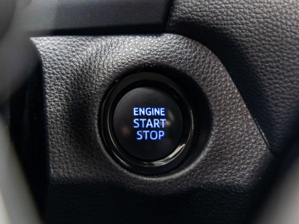 Toyota RAV4 V (XA50) с пробегом 2020 года, цена 3 548 000 рублей, 78681 км, внедорожник, Автокод Объявления