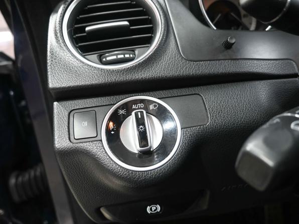 Mercedes-Benz C-Класс III (W204) Рестайлинг с пробегом 2012 года, цена 1 449 900 рублей, 230000 км, седан, Автокод Объявления
