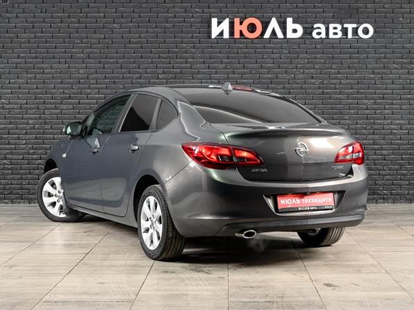 Opel Astra J Рестайлинг с пробегом 2014 года, цена 875 000 рублей, 201341 км, седан, Автокод Объявления