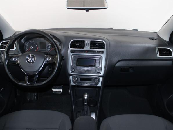 Volkswagen Polo V Рестайлинг с пробегом 2017 года, цена 1 119 900 рублей, 195765 км, седан, Автокод Объявления