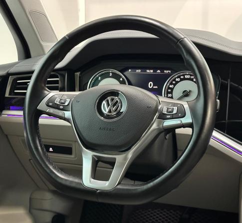 Volkswagen Touareg III с пробегом 2019 года, цена 4 000 000 рублей, 204567 км, внедорожник, Автокод Объявления