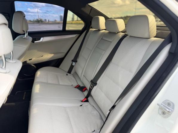 Mercedes-Benz C-Класс III (W204) Рестайлинг с пробегом 2011 года, цена 1 400 000 рублей, 264244 км, седан, Автокод Объявления
