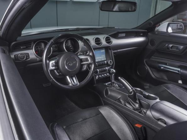 Ford Mustang VI Рестайлинг с пробегом 2019 года, цена 4 450 000 рублей, 80787 км, кабриолет, Автокод Объявления