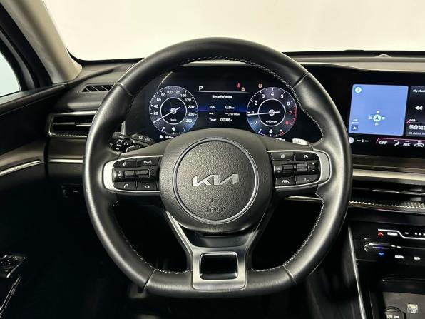 Kia K5 III с пробегом 2022 года, цена 2 680 000 рублей, 38609 км, седан, Автокод Объявления