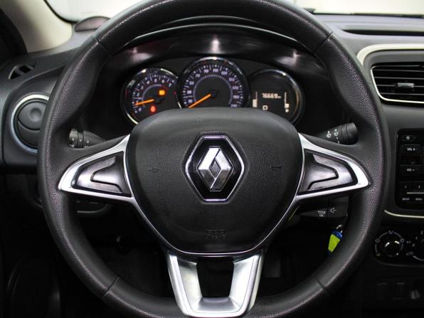 Renault Logan II Рестайлинг с пробегом 2020 года, цена 1 210 000 рублей, 77000 км, седан, Автокод Объявления