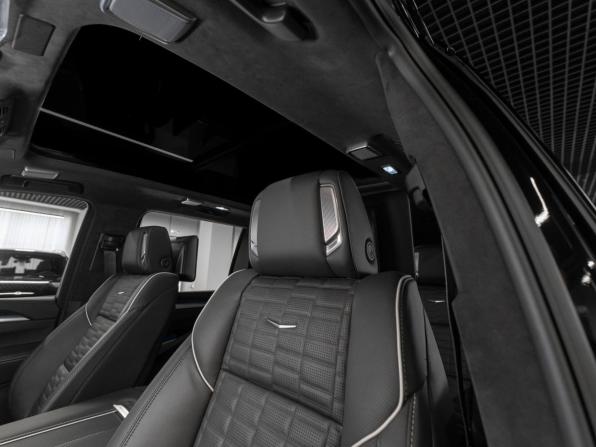 Cadillac Escalade V Рестайлинг с пробегом 2025 года, цена 20 700 000 рублей, 400 км, внедорожник, Автокод Объявления