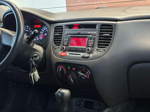 Kia Rio II Рестайлинг с пробегом 2011 года, цена 1 049 000 рублей, 35988 км, седан, Автокод Объявления