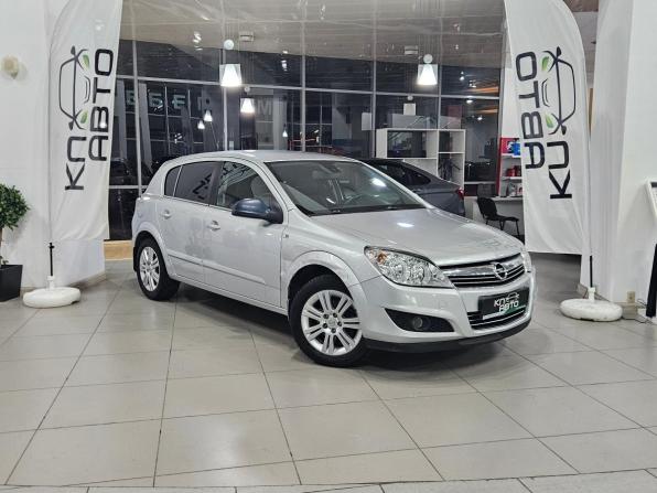 Opel Astra J Рестайлинг с пробегом 2012 года, цена 635 000 рублей, 238992 км, хэтчбек, Автокод Объявления