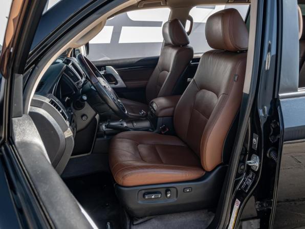Toyota Land Cruiser 200 Series Рестайлинг 1 с пробегом 2014 года, цена 3 970 000 рублей, 330983 км, внедорожник, Автокод Объявления