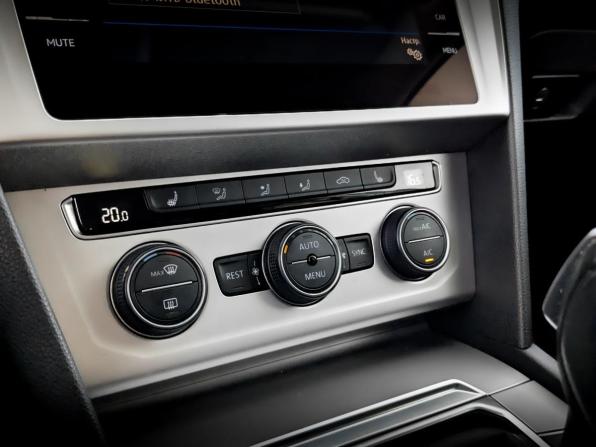 Volkswagen Passat B8 с пробегом 2019 года, цена 2 190 000 рублей, 116847 км, седан, Автокод Объявления