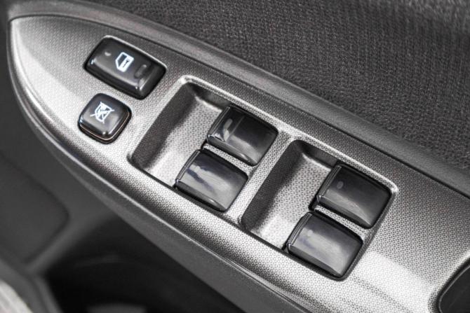 Toyota Wish I с пробегом 2004 года, цена 899 000 рублей, 210000 км, компактвэн, Автокод Объявления