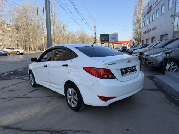 Hyundai Solaris I Рестайлинг с пробегом 2014 года, цена 727 000 рублей, 196000 км, седан, Автокод Объявления