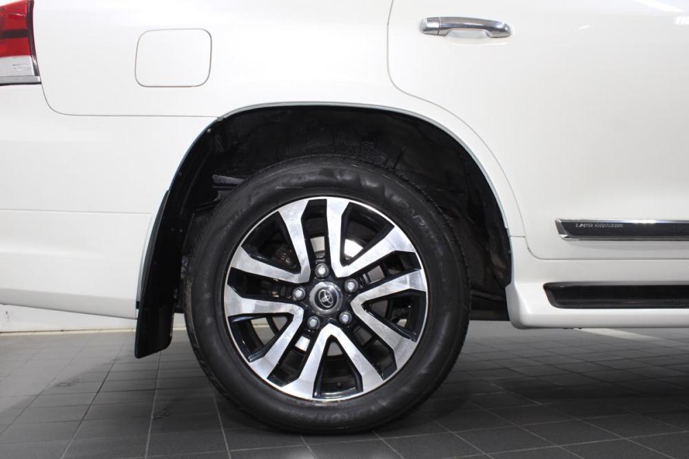Toyota Land Cruiser 200 Series Рестайлинг 2 Владивосток  - изображение 9