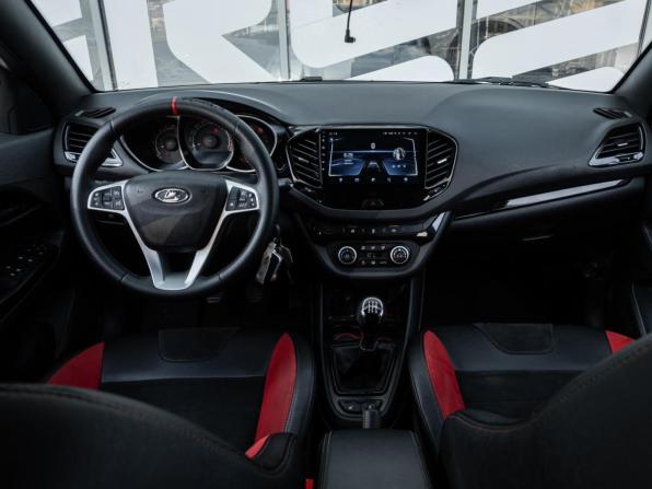 Lada (ВАЗ) Vesta I с пробегом 2018 года, цена 1 010 000 рублей, 112647 км, седан, Автокод Объявления