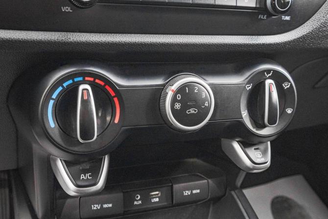 Kia Rio IV Рестайлинг с пробегом 2020 года, цена 1 149 000 рублей, 197000 км, хэтчбек, Автокод Объявления