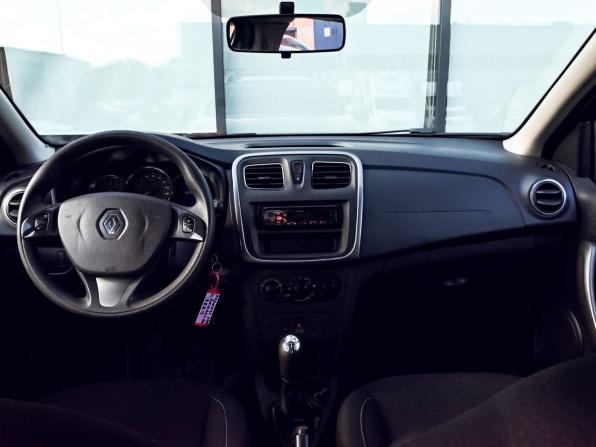 Renault Sandero II с пробегом 2017 года, цена 955 000 рублей, 102801 км, хэтчбек, Автокод Объявления