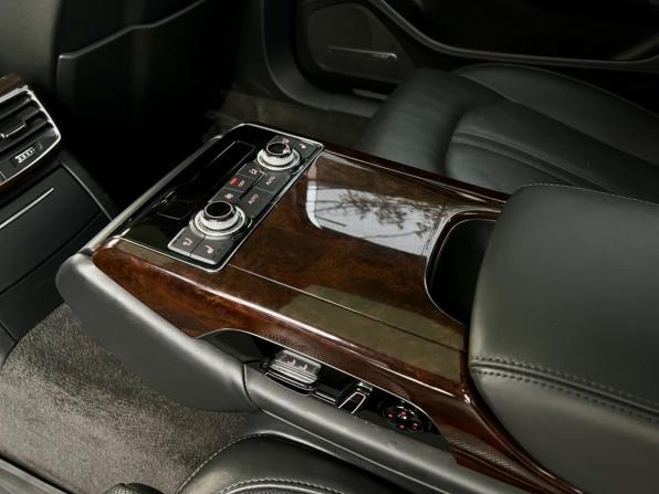 Audi A8 III (D4) Рестайлинг с пробегом 2014 года, цена 2 750 000 рублей, 114541 км, седан, Автокод Объявления