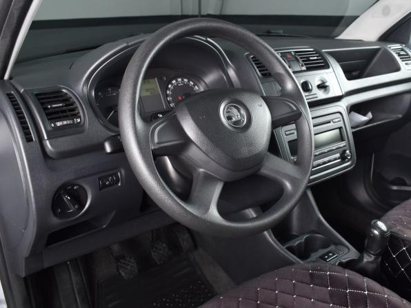 Skoda Fabia II Рестайлинг с пробегом 2013 года, цена 454 995 рублей, 20232 км, хэтчбек, Автокод Объявления