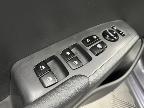 Hyundai Solaris II Рестайлинг с пробегом 2021 года, цена 1 689 000 рублей, 43362 км, седан, Автокод Объявления