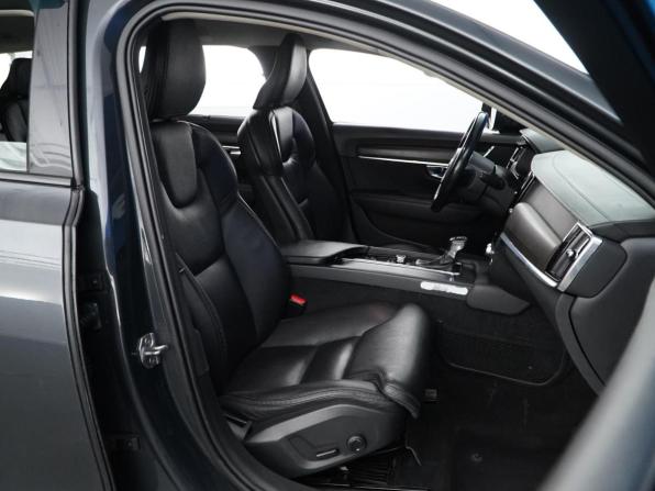 Volvo V90 Cross Country I с пробегом 2019 года, цена 2 149 046 рублей, 341882 км, универсал, Автокод Объявления