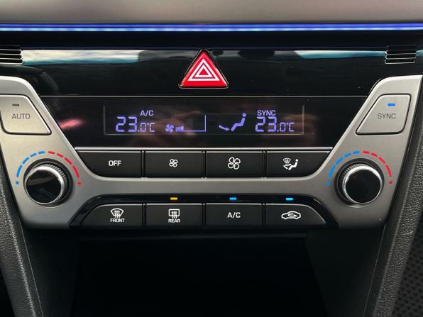 Hyundai Elantra VI (AD) с пробегом 2017 года, цена 1 290 000 рублей, 179400 км, седан, Автокод Объявления