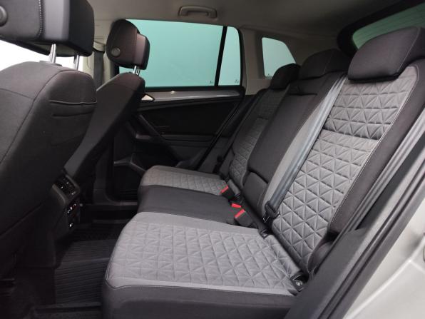 Volkswagen Tiguan II Рестайлинг с пробегом 2021 года, цена 2 600 000 рублей, 98841 км, внедорожник, Автокод Объявления