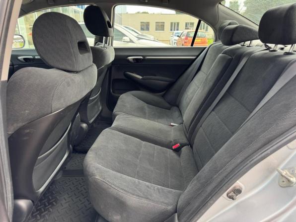 Honda Civic VIII Рестайлинг с пробегом 2009 года, цена 720 000 рублей, 305042 км, седан, Автокод Объявления