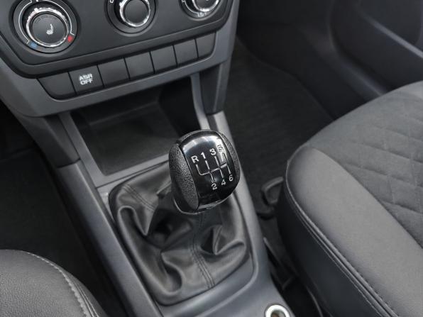 Skoda Yeti I с пробегом 2012 года, цена 919 000 рублей, 152749 км, внедорожник, Автокод Объявления
