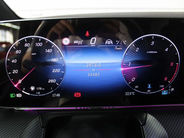 Mercedes-Benz V-Класс III (W447) Рестайлинг 2 с пробегом 2024 года, цена 11 300 000 рублей, 34484 км, минивэн, Автокод Объявления